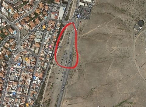 ejemplo de solar o parcela que tendr&aacute; que cerrar con muro