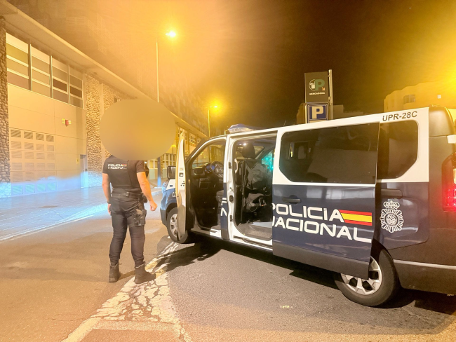 Policía Nacional detiene a un hombre en Las Palmas de Gran Canaria tras agredir violentamente a su expareja en plena calle