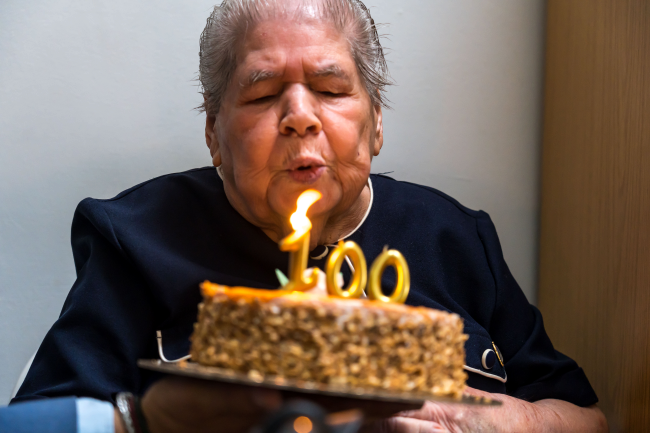 Josefa cumple cien años casi sin arrugas: “no he usado cremas, siempre me lavaba con jabón Lagarto”