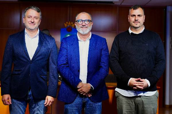 Francisco García reorganiza  el gobierno municipal tras las negociaciones con el PSOE y Unidos por Gran Canaria