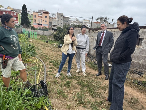 El Cabildo apoya el modelo agroecológico y comunitario de La Carrucha Verde
