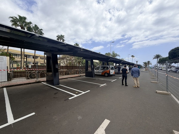 El Cabildo acelera la transición energética de Maspalomas con nuevas instalaciones solares y puntos de recarga para vehículos eléctricos