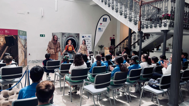 El Cabildo de Gran Canaria lleva la historia prehispánica a las aulas con el proyecto pedagógico ‘La Leyenda de Canarias’