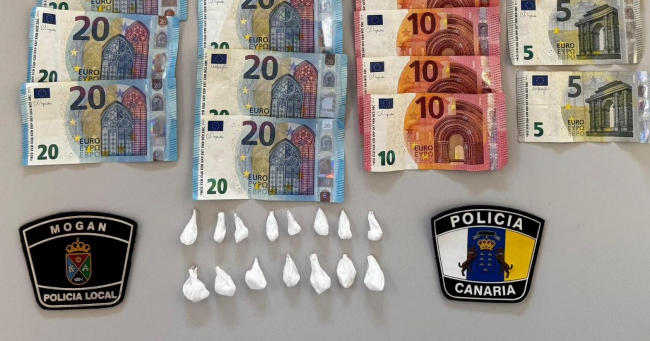 La Policía Local de Mogán detiene a un hombre por menudeo de droga en Arguineguín