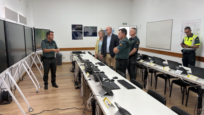 El delegado del Gobierno visita el Puesto de Mando Avanzado de Arguineguín desplegado ante la visita del Papa León XIV