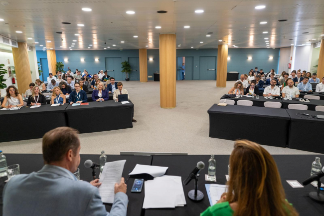 Canarias presenta ante expertos internacionales un modelo turístico centrado en el bienestar ciudadano