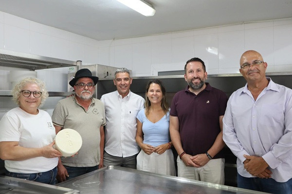 La Gloria recibe el reconocimiento oficial por la calidad de sus quesos
