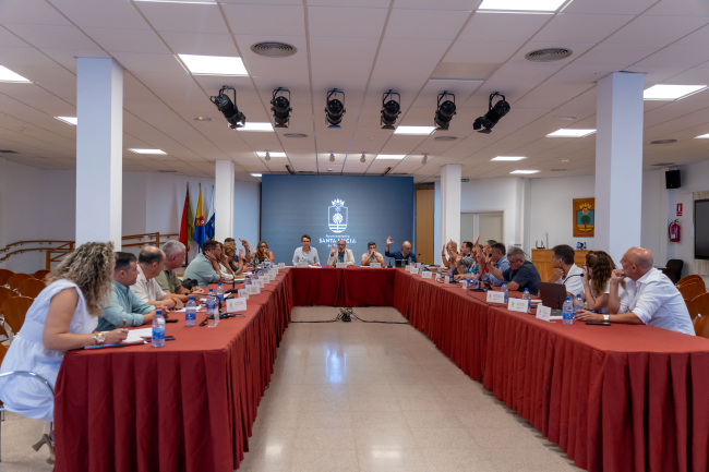 El pleno municipal extraordinario de Santa Lucía de Tirajana aprueba modificaciones de crédito de más de 13 millones de euros