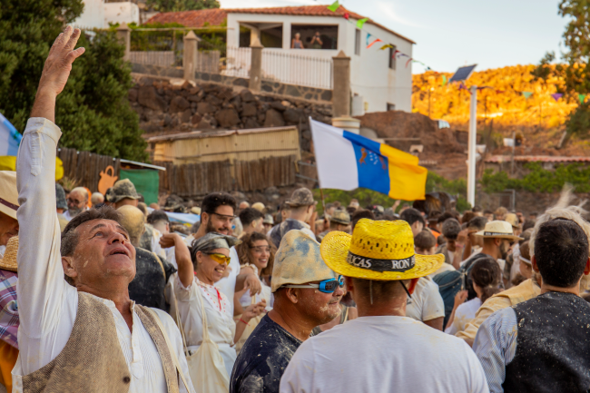La Subida del Millo abre las fiestas patronales en honor a la Virgen del Rosario