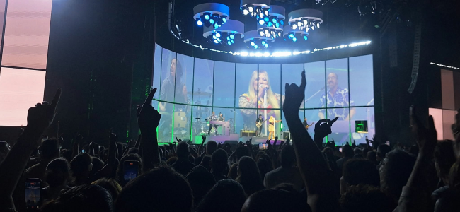 La Oreja de Van Gogh reúne a 7.500 personas en Gran Canaria en el regreso de Amaia Montero a la isla 20 años despues