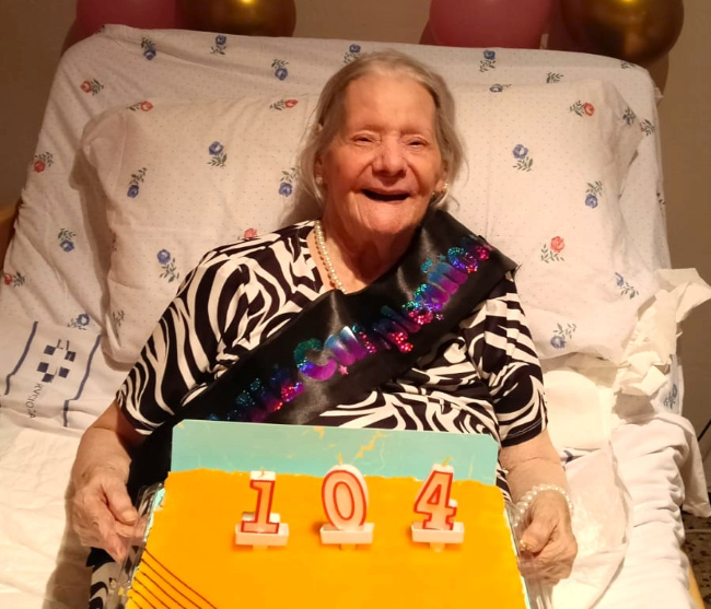 Ingenio celebra los 104 años de Candelaria García rodeada de recuerdos y afecto
